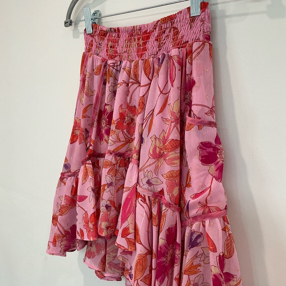 Misa Los Angeles Anka Flora Top AND Soma Mini Ruffled Skirt Fire Floral Mix - Picture 9 of 16
